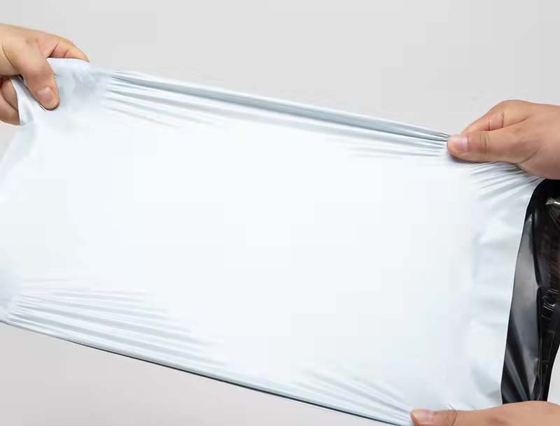 云白色快递袋-02